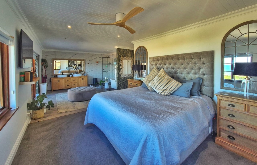 7 Bedroom Property for Sale in Wilderness Central Western Cape